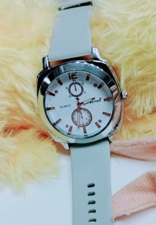 Mens Daily Wear Analog Watch